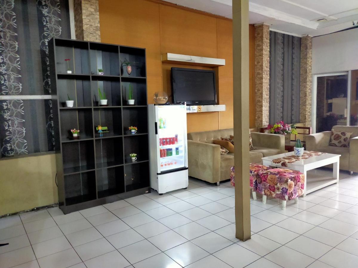 Hotel Nirwana Ternate Redpartner 외부 사진